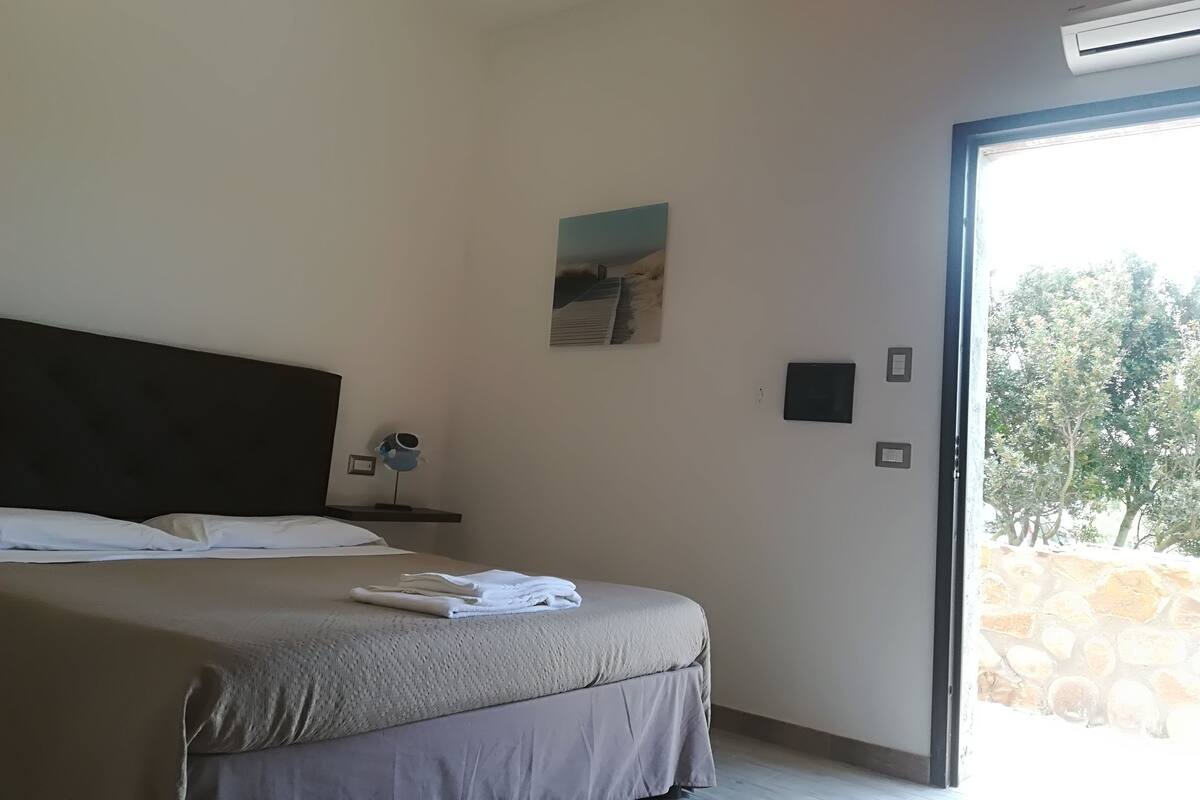 Double Room | Desk, cots/infant beds, free WiFi
