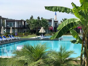 Seasonal outdoor pool, free pool cabanas, pool umbrellas - Parkmarin Tatil Evleri (Bodrum)