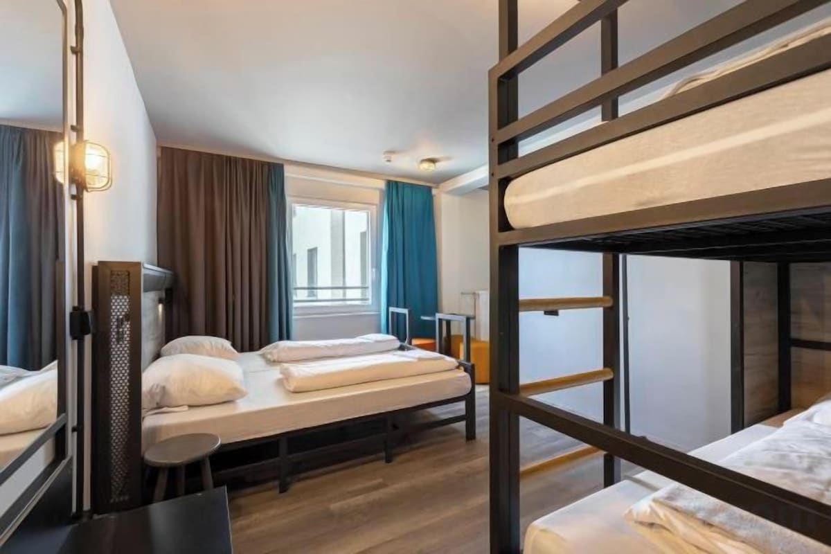 Bed in 4-Bed Mixed Dormitory
