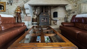 Fireplace - Dugium (Fisterra)