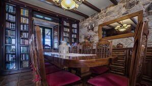 In-room dining - Dugium (Fisterra)