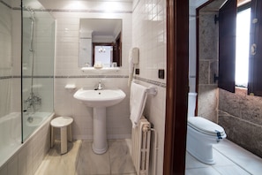 Bathroom - Dugium (Fisterra)