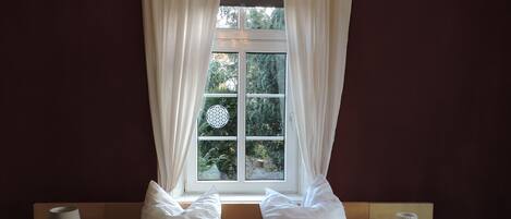 Double Room, Shared Bathroom | Premium bedding, rollaway beds, free WiFi, bed sheets