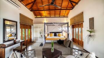 1 bedroom, premium bedding, minibar, in-room safe