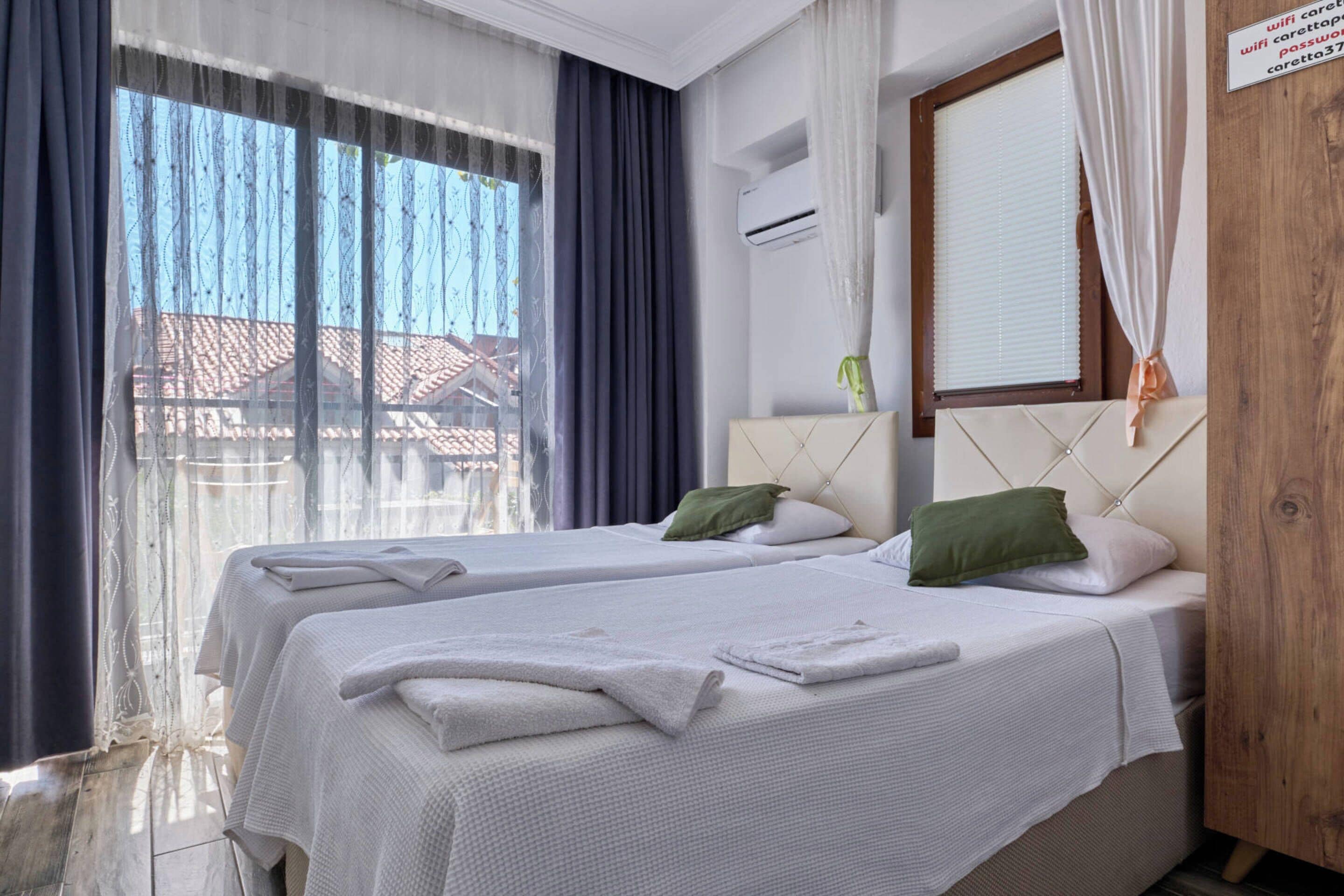 minibar, free wifi, bed sheets