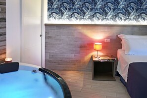 Suite, Hot Tub | Jetted tub - Barbarella SPA (Naples)