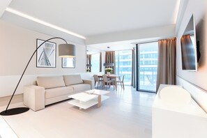 Grand Apartment | Living area