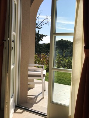 Panoramic Suite, Sea View | Minibar, in-room safe, desk, blackout drapes - Relais dei Molini (Castagneto Carducci)
