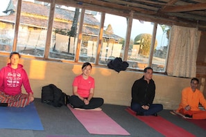 Yoga - Annapurna Eco Village (Pokhara)