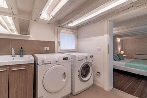 Apartment, 2 Bedrooms | Laundry - Majestic Rialto House by Wonderful Italy (Venice)