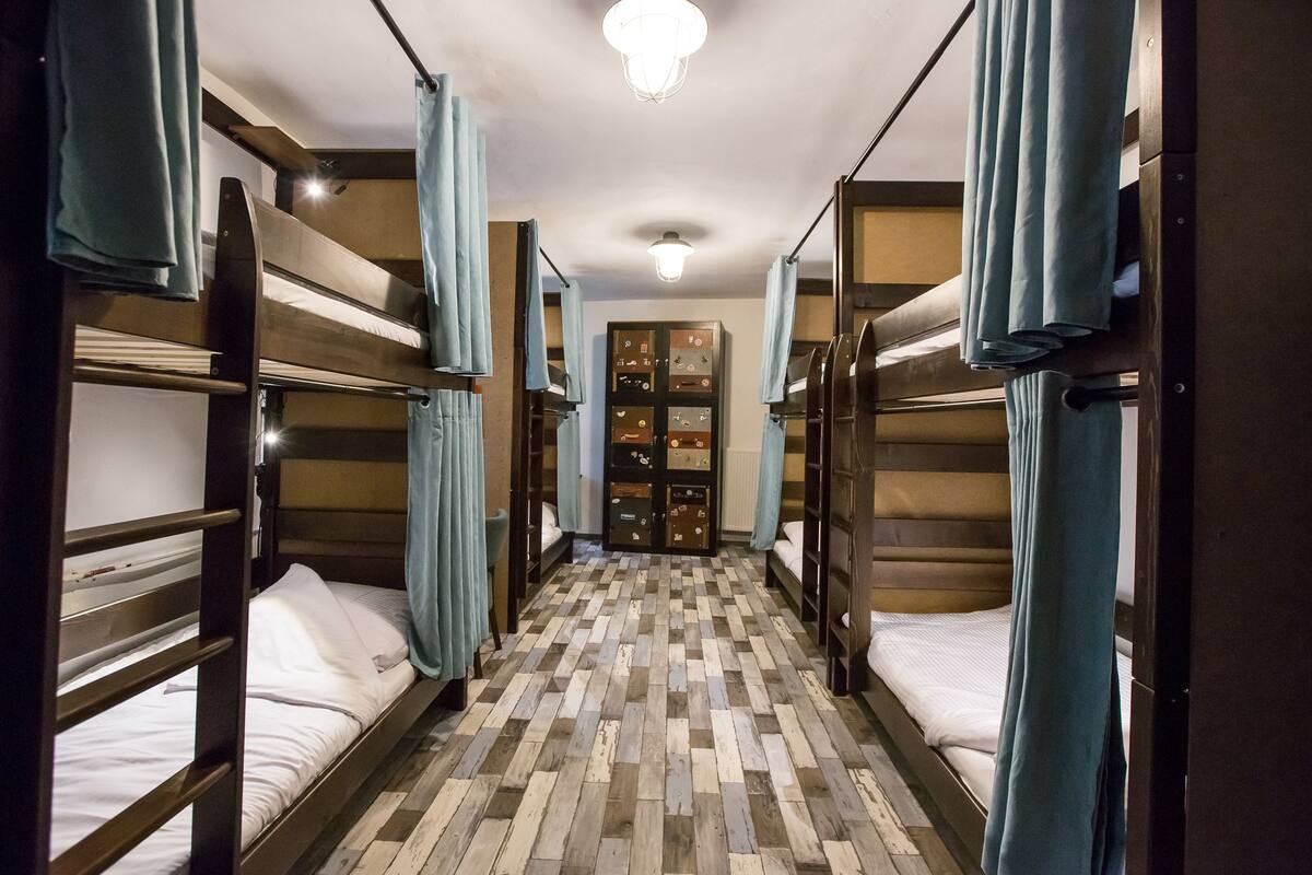 1 bedroom, desk, free WiFi