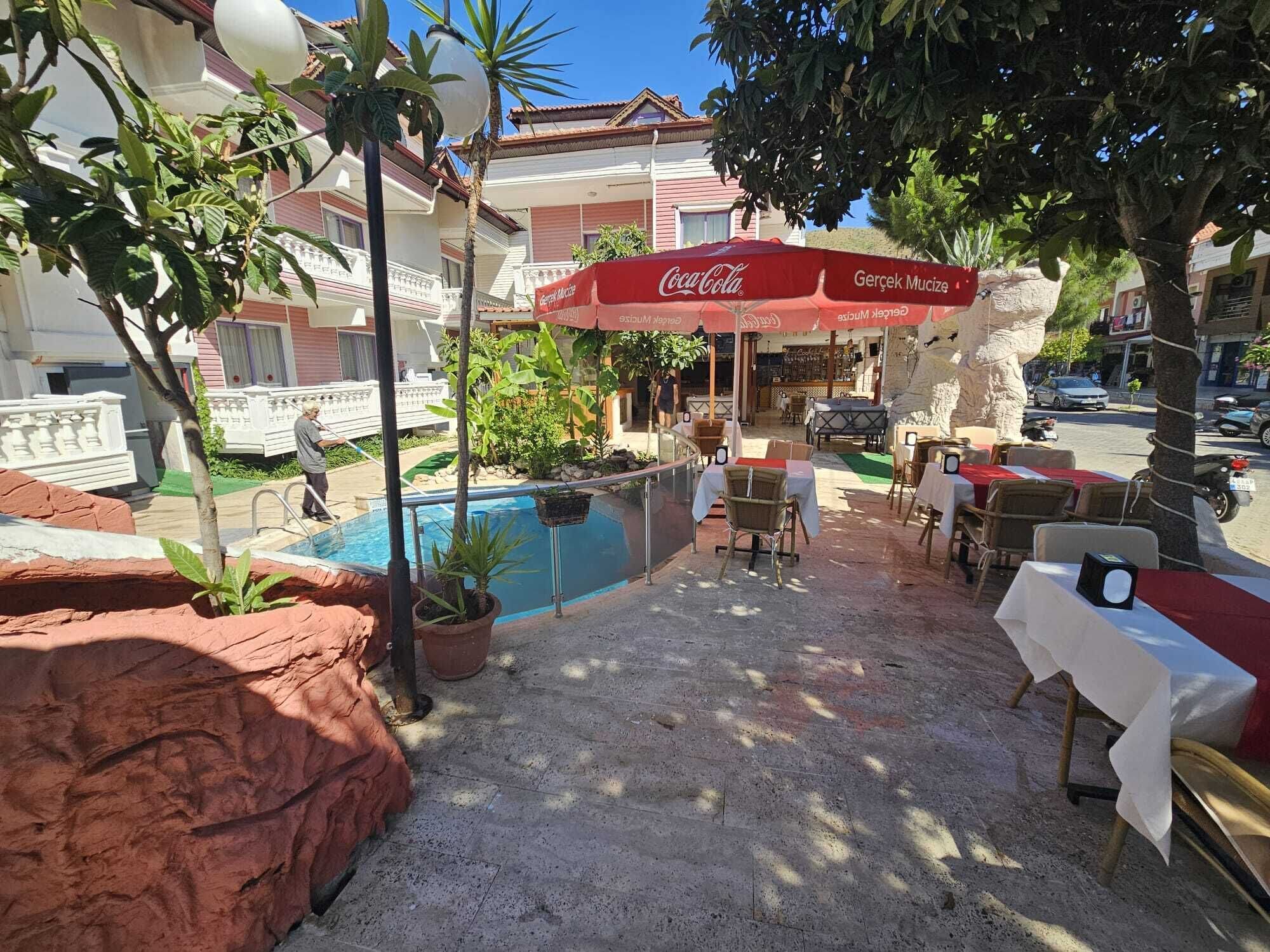 Café da manhã, almoço e jantar