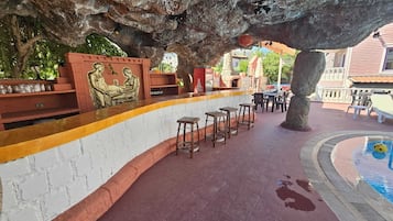 Bar à beira da piscina