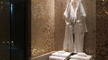 Couples treatment room(s), body treatments, body wraps, body scrubs