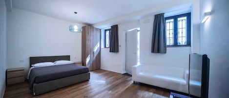 Peralatan tempat tidur premium, kalis bunyi, katil bayi/kot (surcaj)