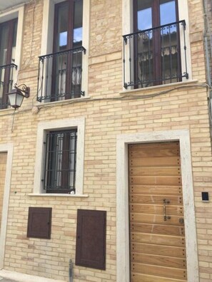 Property entrance - Domus Regina (San Benedetto del Tronto)