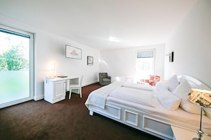 1 Schlafzimmer, Zimmersafe, Schreibtisch, kostenloses WLAN