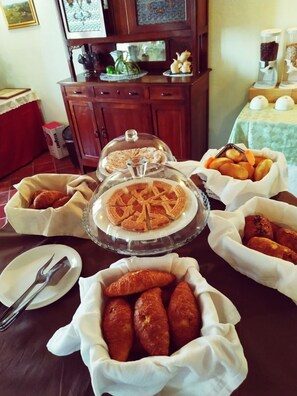 Desayuno buffet incluido todos los días 
