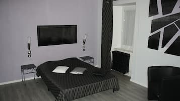 Standard Double Room | Individually decorated, individually furnished, desk, free WiFi