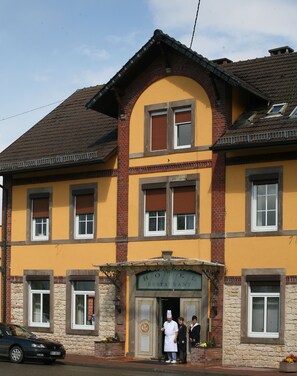 Unclassified image, 3 of 36, button - Hotel Restaurant Ernenwein (Obermodern-Zutzendorf)