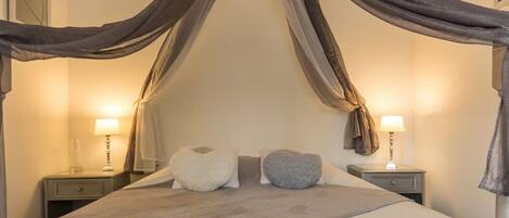 Quarto casal (Le Cygne) | Individualmente decorados, individualmente mobiliados, cortinas blackout