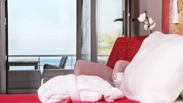 Double Room | Minibar, desk, iron/ironing board, free WiFi