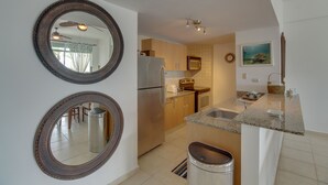 Luxury Apartment, Beach View, Beachfront | Private kitchen - Costa del Sol 2 - 101 (Guayacanes)