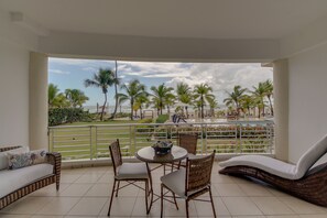 Luxury-Apartment, Strandblick, Strandnähe | Balkon