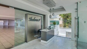 Unclassified image, 4 of 27, button - Shalom V 2B (Santo Domingo)