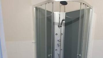 Free toiletries, towels