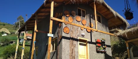 Family Cabin, Multiple Beds, Mountain View | Desk, free WiFi, bed sheets