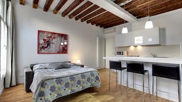 Departamento, 1 habitación | Área de sala de estar | Televisión