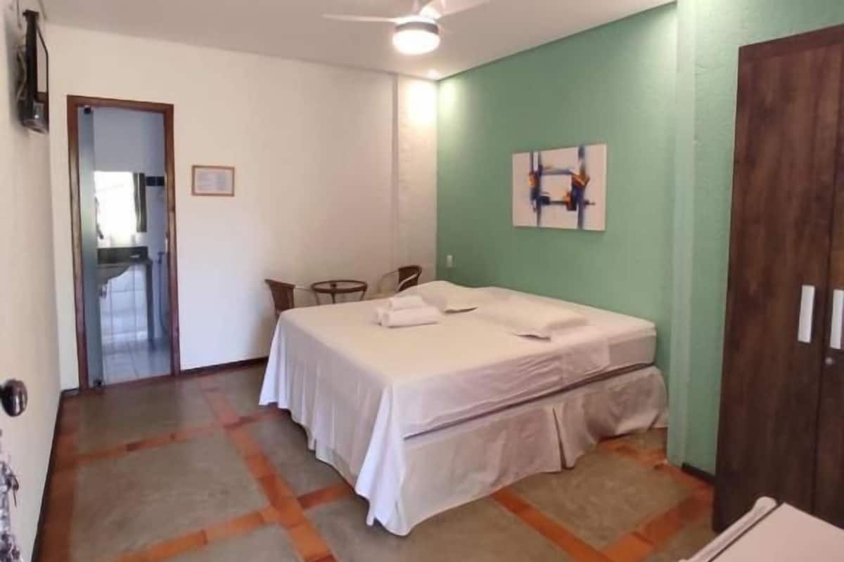 Standardværelse med dobbeltseng eller 2 enkeltsenge - 1 queensize-seng | Gratis Wi-Fi, sengetøj