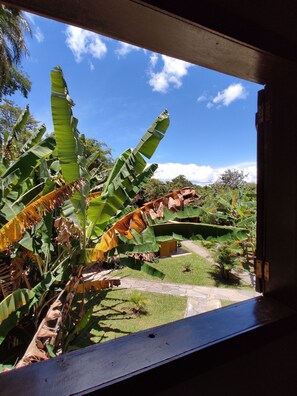 Quadruple Room | Minibar, free WiFi, bed sheets - Pousada Banana Cipó (Santana do Riacho)