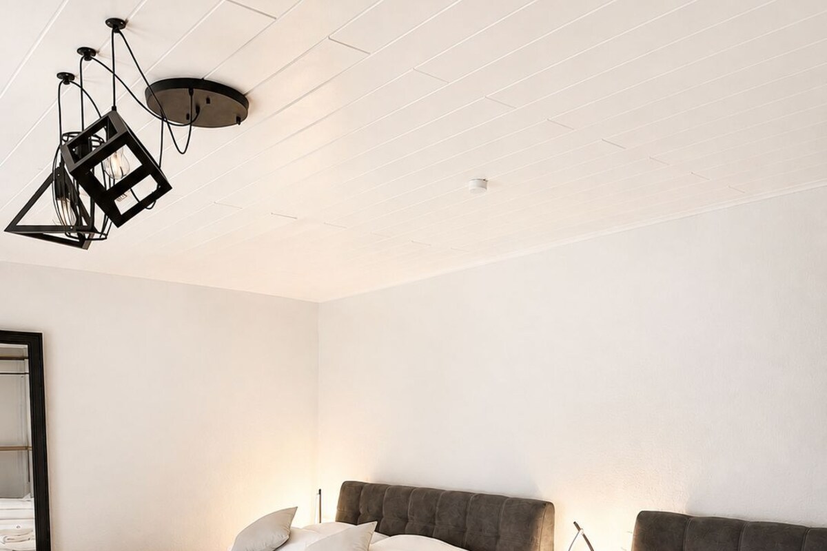 Comfort Condo (incl. Cleaning Fee 30€) | Premium bedding, desk, blackout drapes, soundproofing