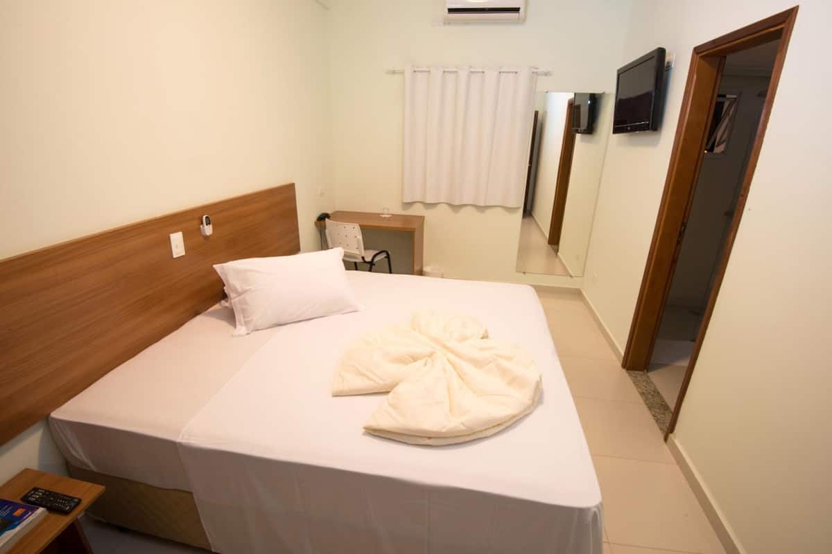 desk, blackout curtains, free wifi, bed sheets