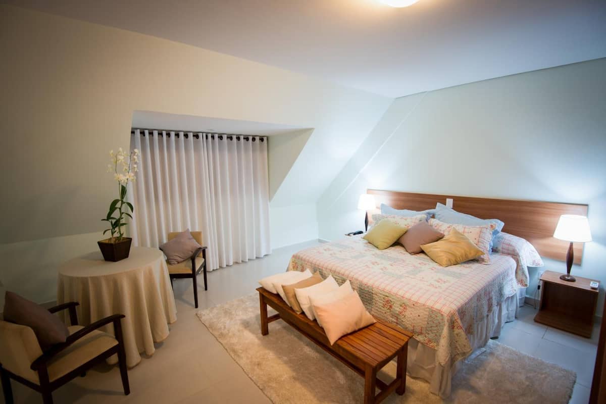 desk, blackout curtains, free wifi, bed sheets