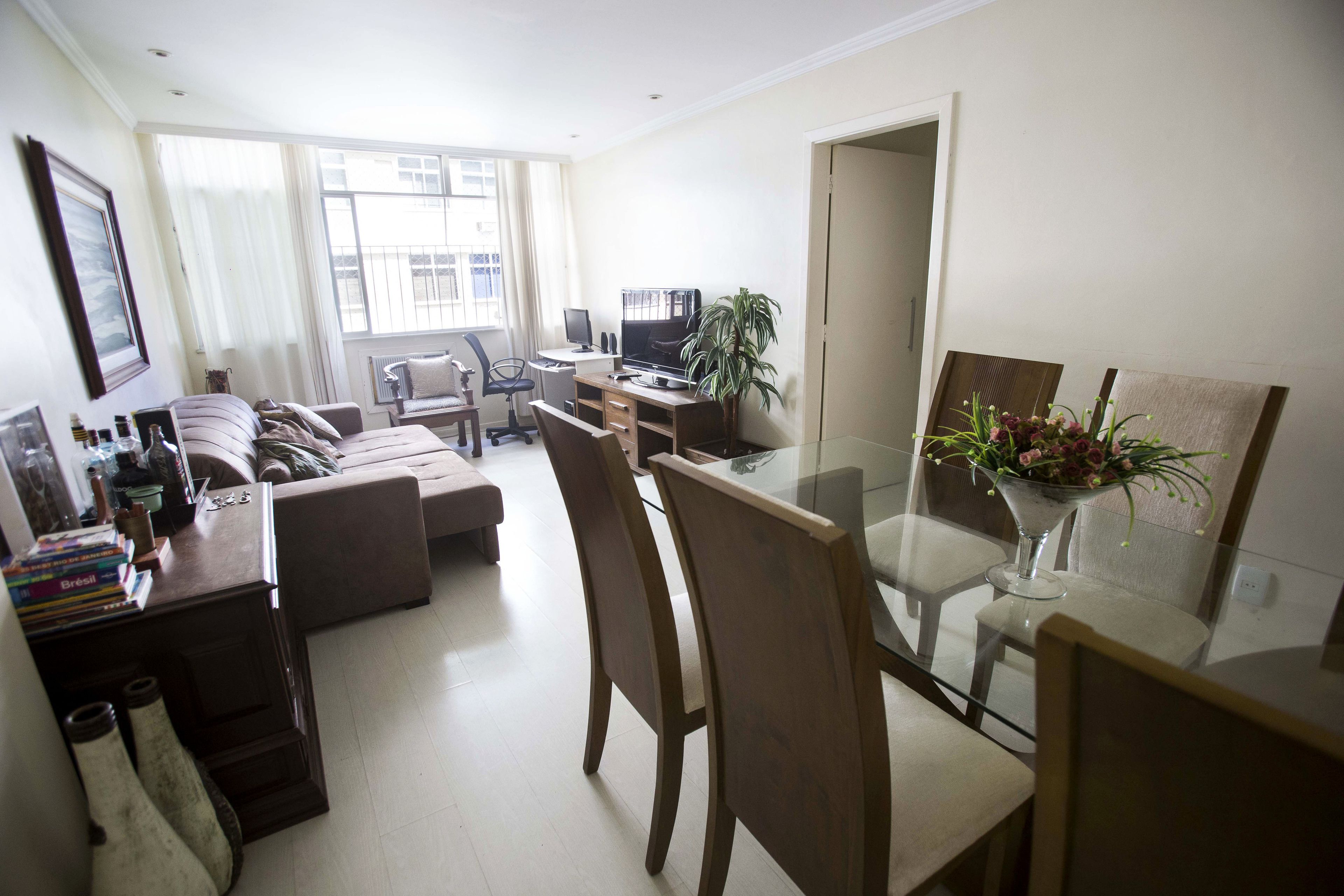 Apartment | Living room | 42-inch flat-screen TV with cable channels, TV