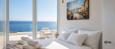 Minibar, in-room safe, soundproofing, iron/ironing board