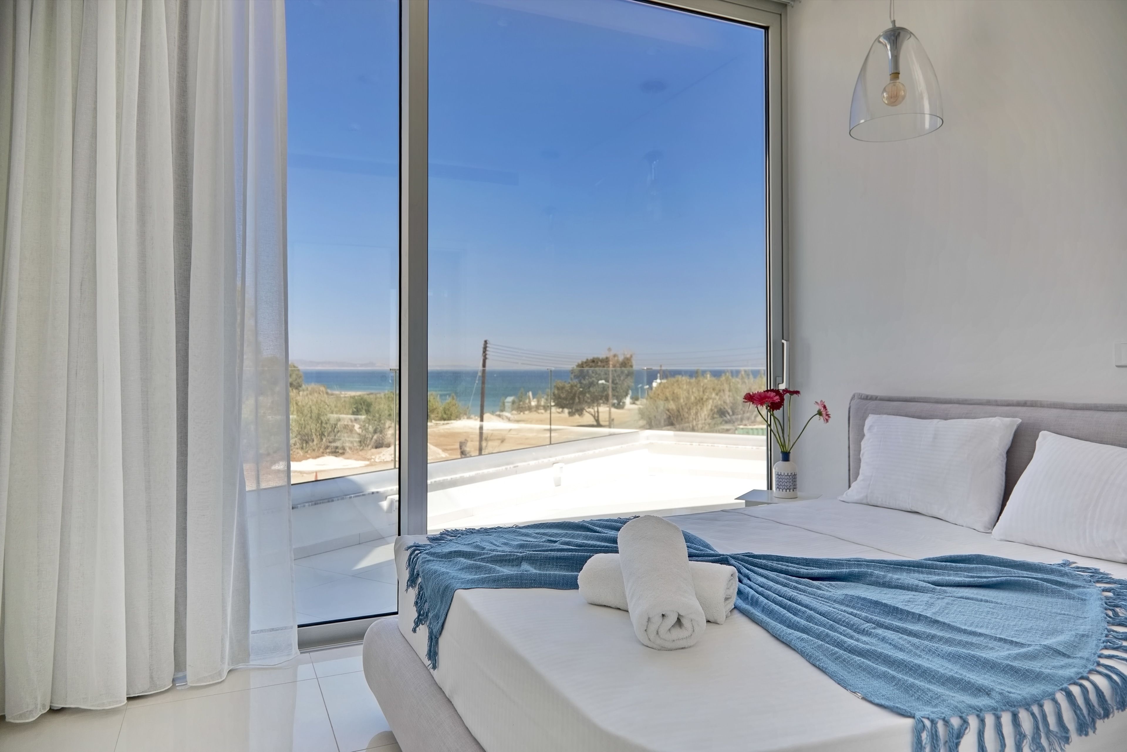 Foto - Seaview Luxury Villa Jacuzzi & Pool! 2 Min Beach