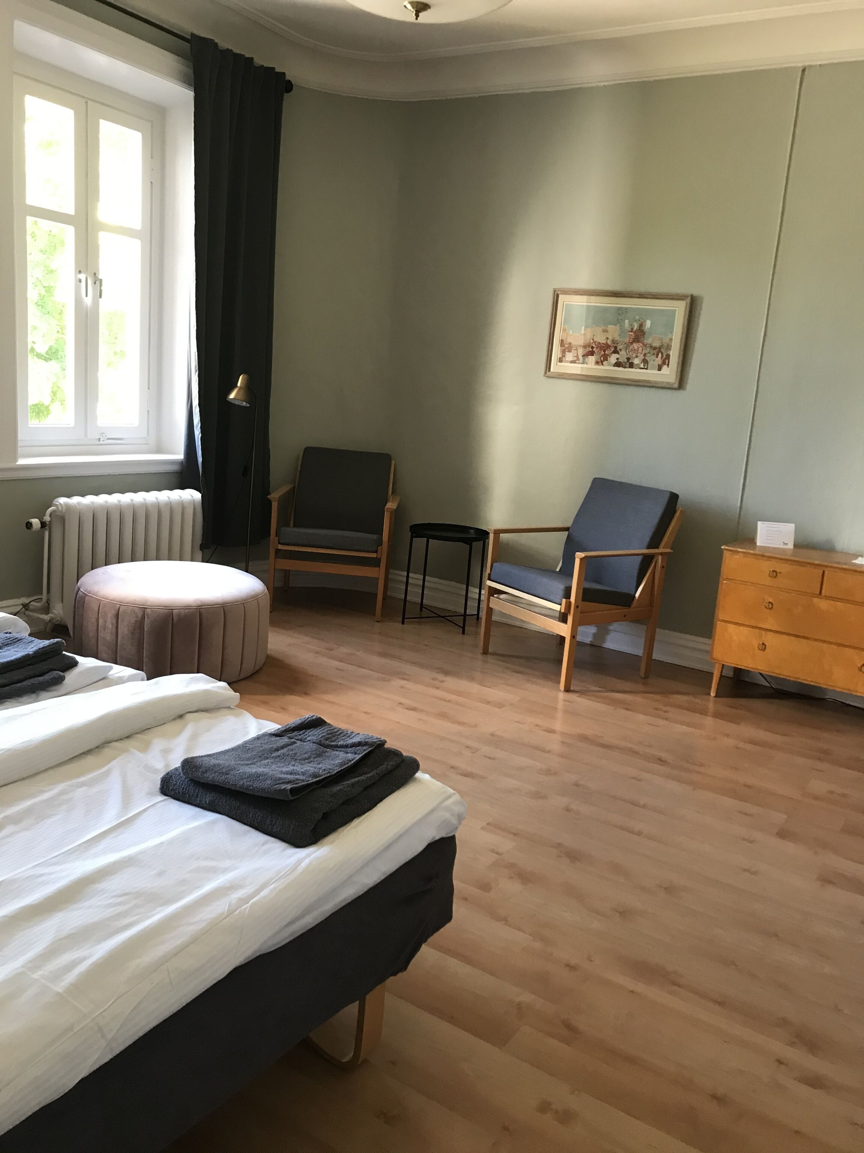 Twin Room, Shared Bathroom (Slottet no pets allowed) | Wifi gratis y ropa de cama