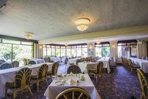 Dining - Springfield Country Hotel (Wareham)