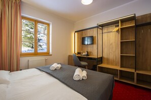 Standard Double Room, Non Smoking | In-room safe, desk, laptop workspace, iron/ironing board - Pensjonat Puchaczówka (Stronie Slaskie)