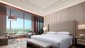 Premium-sengetøj, gratis minibar, pengeskab på værelset