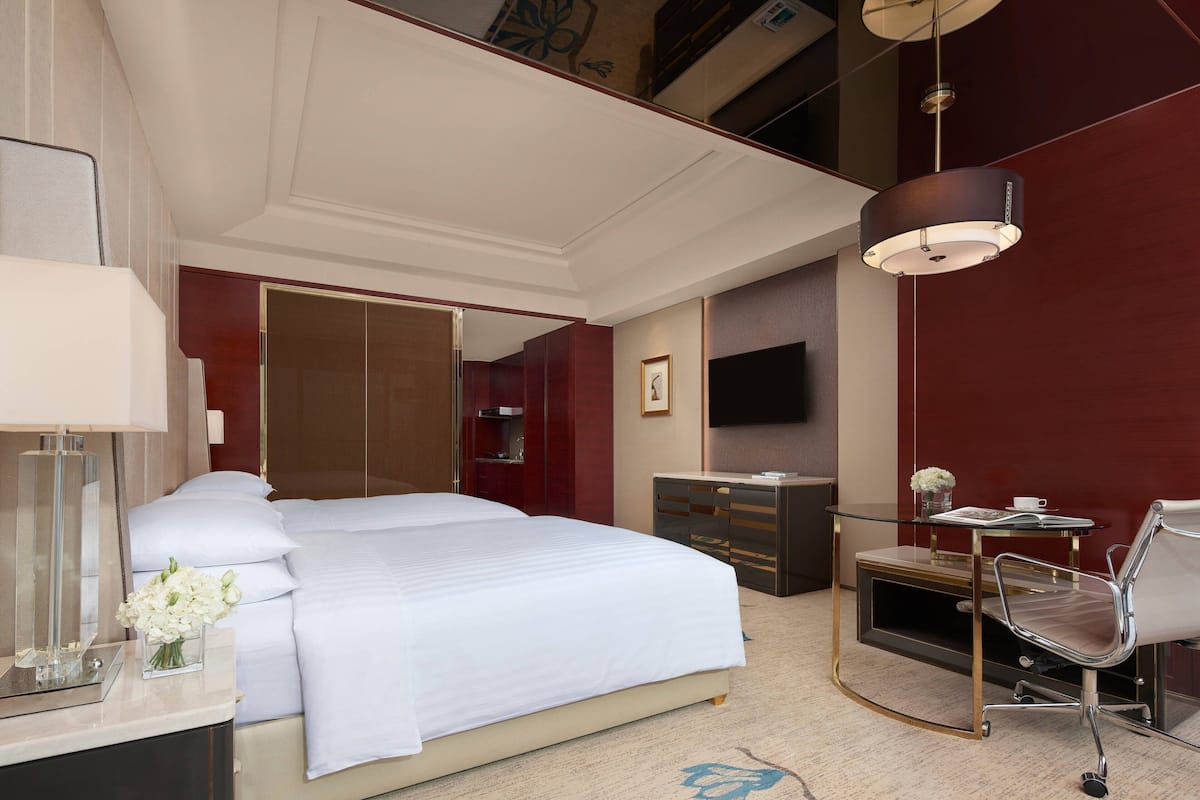 Premium bedding, free minibar, in-room safe, individually decorated