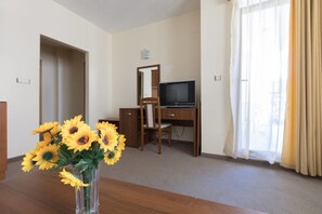 Family Apartment, 1 Bedroom, Balcony, Poolside