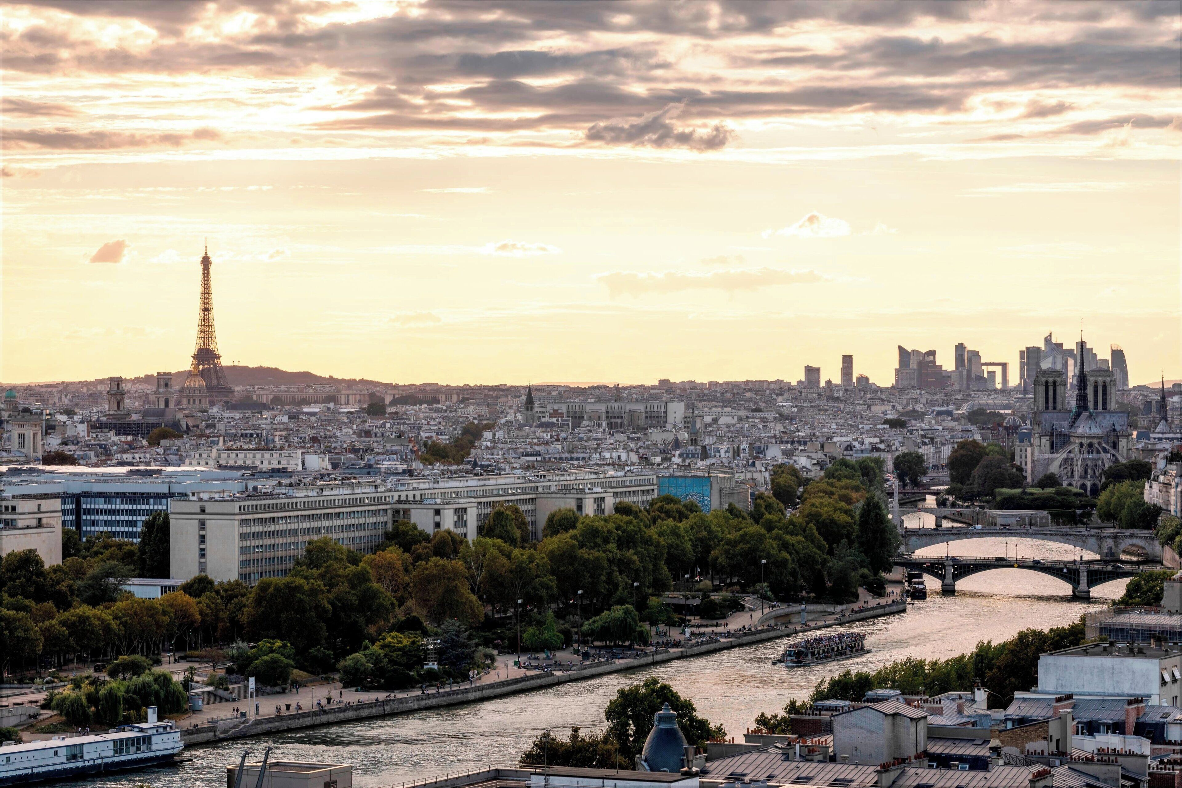 1 bedroom, premium bedding, in-room safe, desk