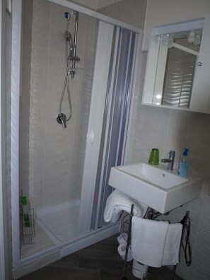 Shower, free toiletries, hair dryer, bidet - Dafne Marsala Centro (Marsala)