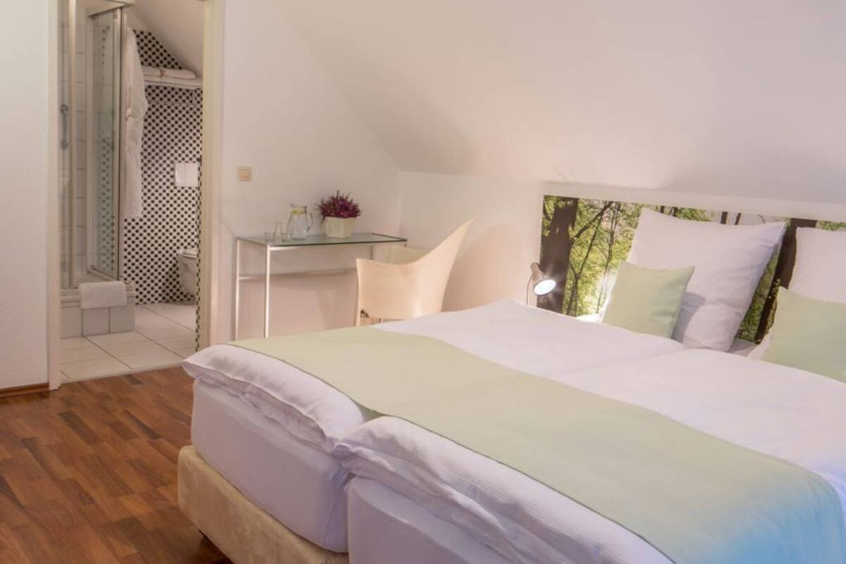 In-room safe, cribs (surcharge), rollaway beds (surcharge), bed sheets