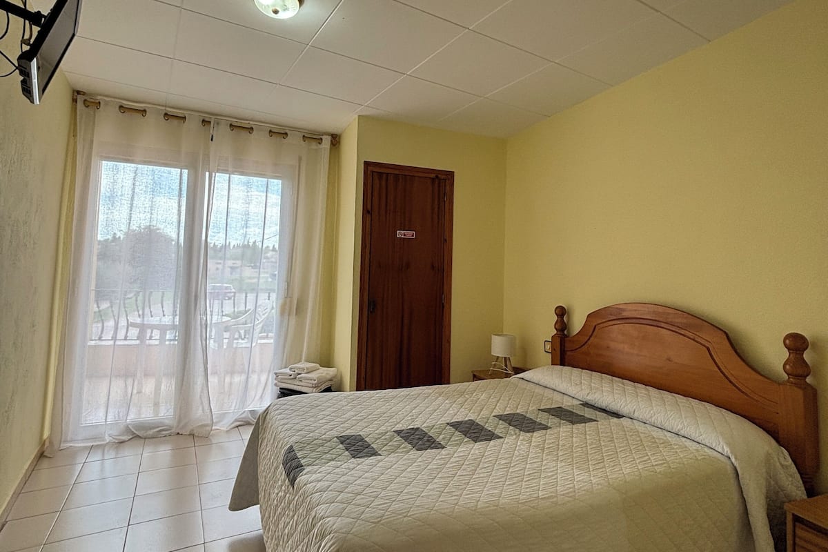 1 habitación, ropa de cama de alta calidad y cortinas blackout